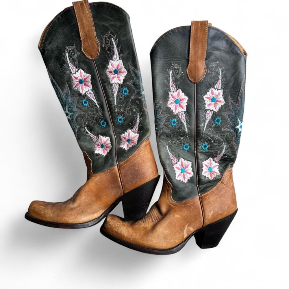 Embroidered Western Boots - Brown and Black